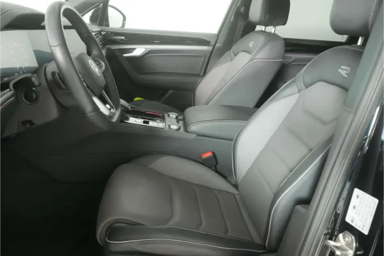 Volkswagen Touareg din 2024 cu 23.678 km - oferta VOL188423 - foto 8