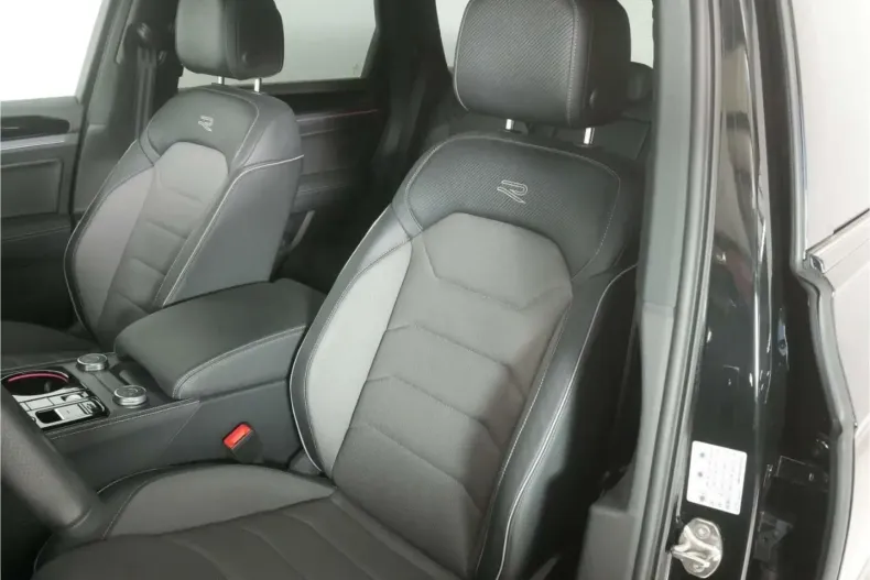 Volkswagen Touareg din 2024 cu 23.678 km - oferta VOL188423 - foto 9