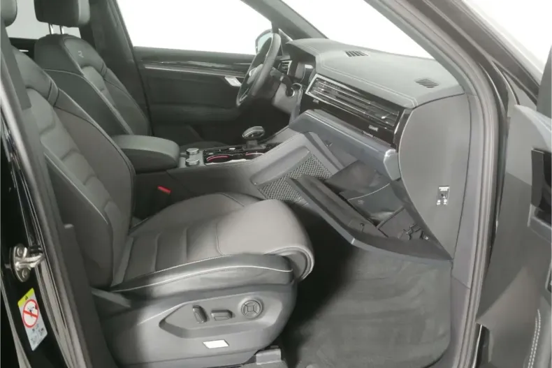 Volkswagen Touareg din 2024 cu 23.678 km - oferta VOL188423 - foto 10