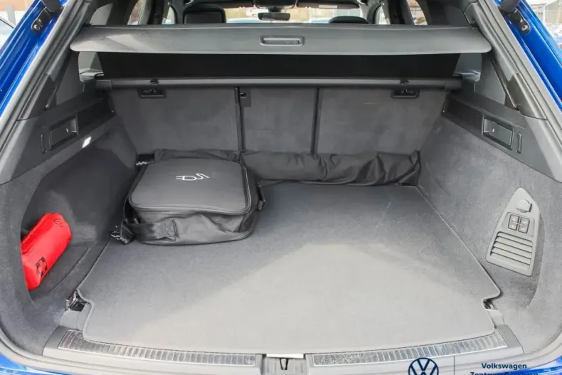 Volkswagen Touareg din 2023 cu 17.500 km - oferta VOL188424 - foto 7