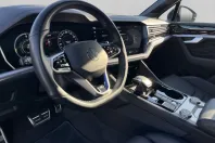 Volkswagen Touareg din 2022 cu 58.473 km - oferta VOL188427 - foto 13