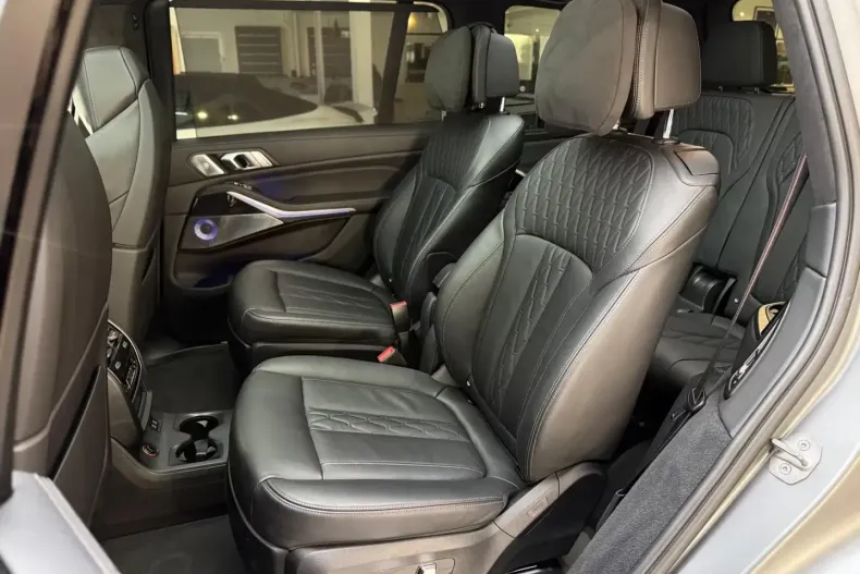 BMW X7 M60 (Seria X) din 2023 cu 90.000 km - oferta BMW188431 - foto 15