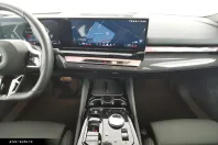 BMW 520 (Seria 5) din 2025 cu 24.391 km - oferta BMW188432 - foto 15