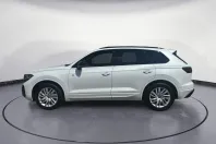 Volkswagen Touareg din 2024 cu 32.173 km - oferta VOL188437 - foto 2