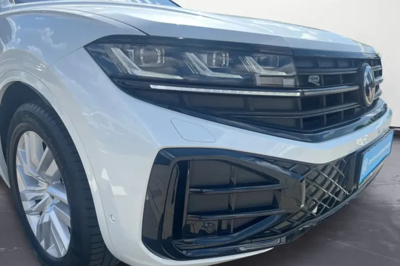 Volkswagen Touareg din 2024 cu 32.173 km - oferta VOL188437 - foto 12