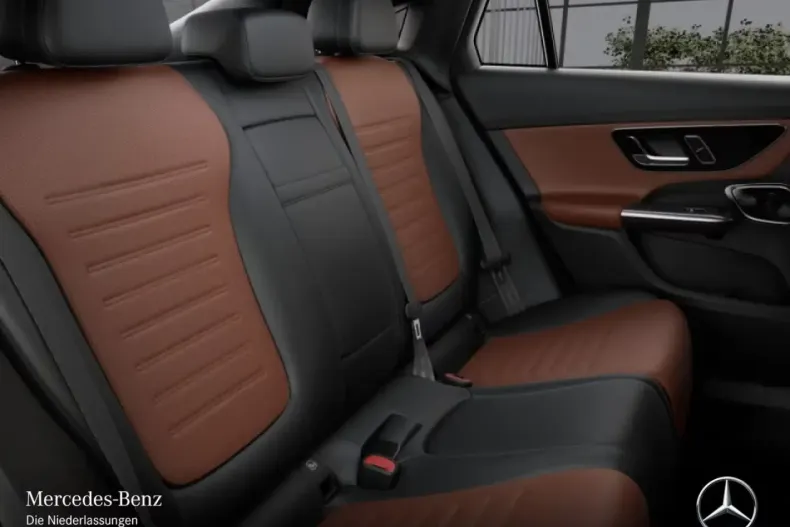 Mercedes-Benz GLC 300 (Clasa GLC) din 2025 cu 9.900 km - oferta MER188438 - foto 15