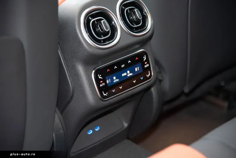 Mercedes-Benz GLC 300 (Clasa GLC) din 2025 cu 10 km - oferta MER188439 - foto 13