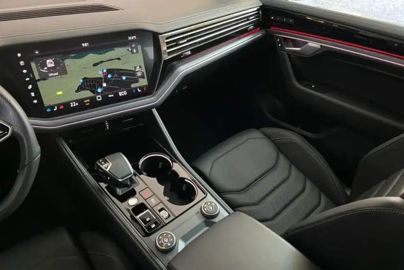 Volkswagen Touareg din 2024 cu 89.799 km - oferta VOL188442 - foto 10