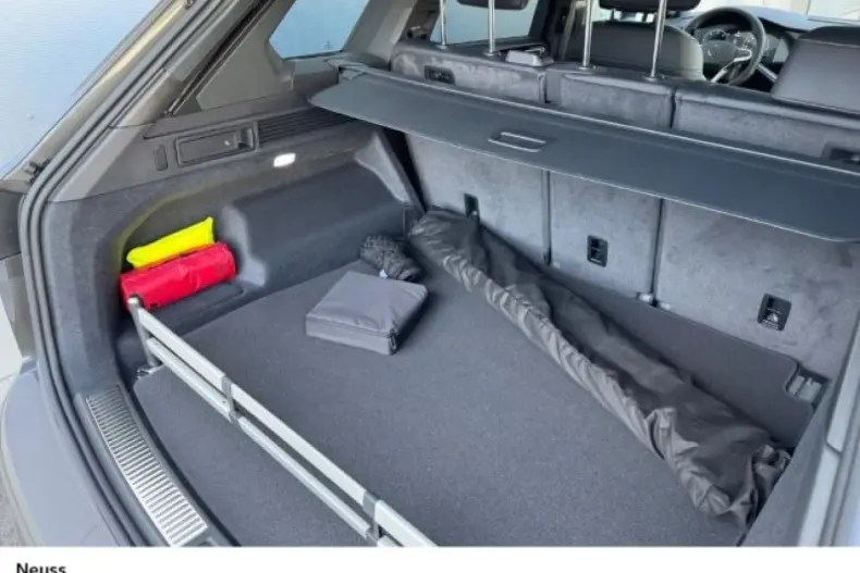 Volkswagen Touareg din 2025 cu 7.500 km - oferta VOL188443 - foto 9