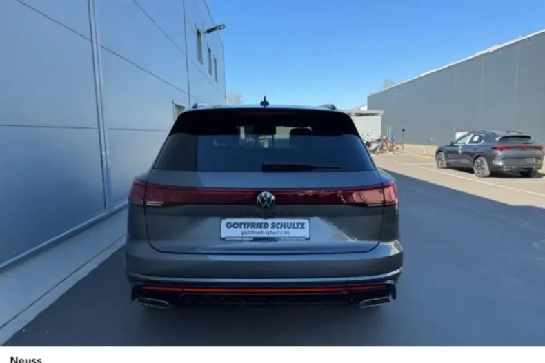 Volkswagen Touareg din 2025 cu 7.500 km - oferta VOL188443 - foto 18