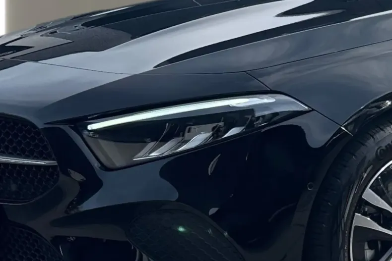 Mercedes-Benz A 180 (Clasa A) din 2024 cu 13.962 km - oferta MER188446 - foto 5