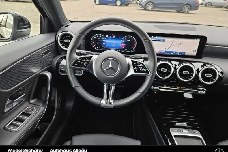 Mercedes-Benz A 180 (Clasa A) din 2024 cu 26.118 km - oferta MER188448 - foto 12