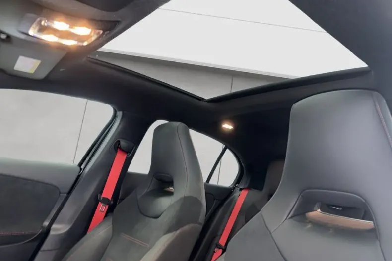 Mercedes-Benz A 45 AMG (Clasa A) din 2022 cu 31.646 km - oferta MER188449 - foto 13