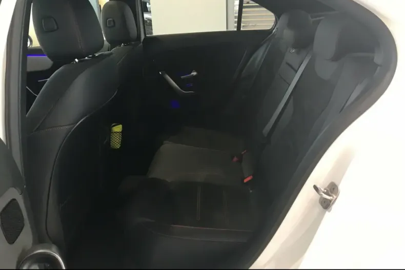 Mercedes-Benz A 180 (Clasa A) din 2024 cu 16.480 km - oferta MER188450 - foto 7