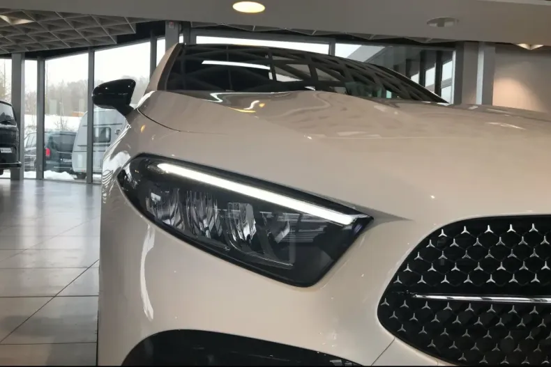 Mercedes-Benz A 180 (Clasa A) din 2024 cu 16.480 km - oferta MER188450 - foto 15