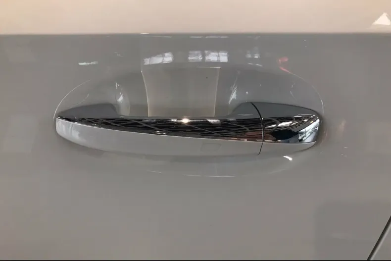 Mercedes-Benz A 180 (Clasa A) din 2024 cu 16.480 km - oferta MER188450 - foto 25