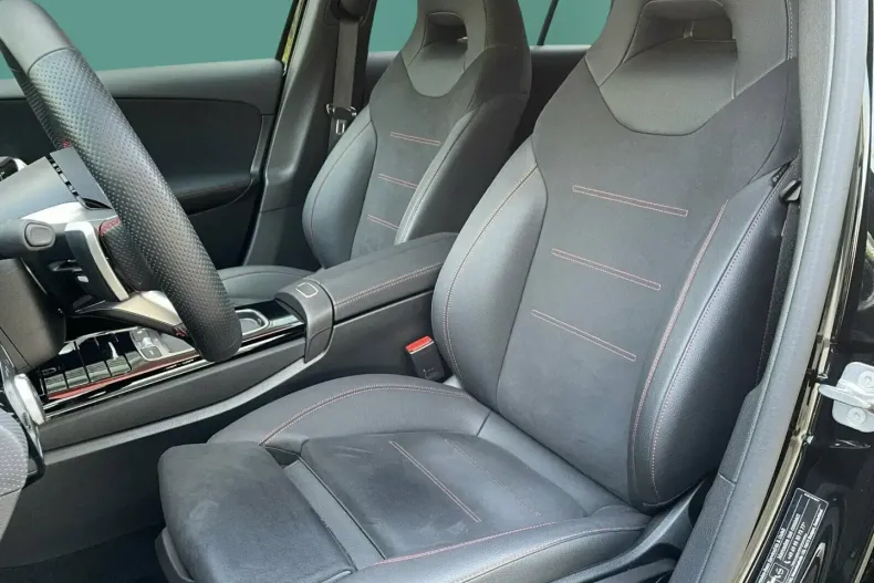 Mercedes-Benz A 200 (Clasa A) din 2024 cu 26.300 km - oferta MER188451 - foto 9