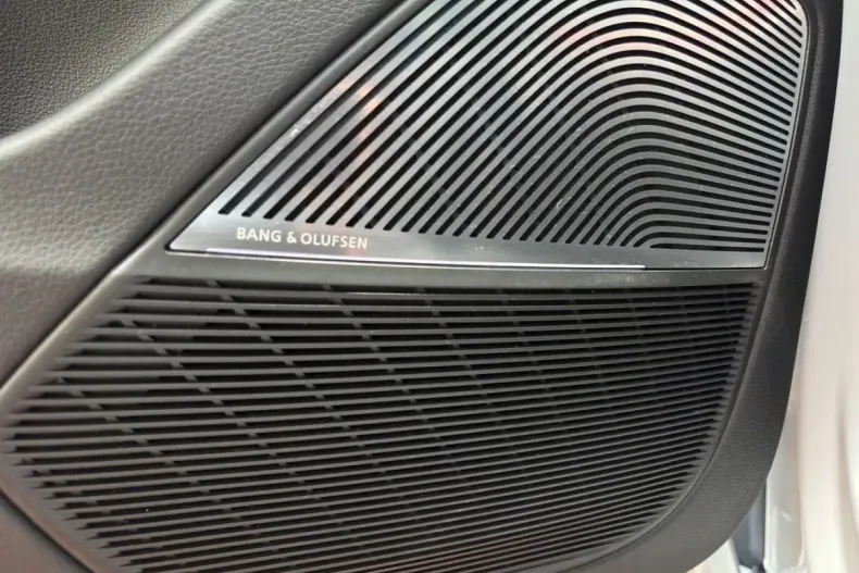 Audi SQ8 din 2023 cu 43.041 km - oferta AUD188470 - foto 20