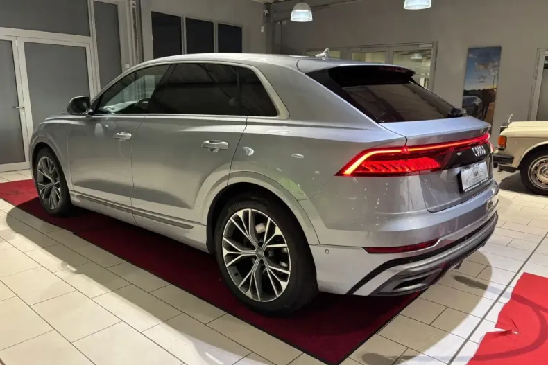 Audi Q8 din 2021 cu 113.480 km - oferta AUD188472 - foto 3