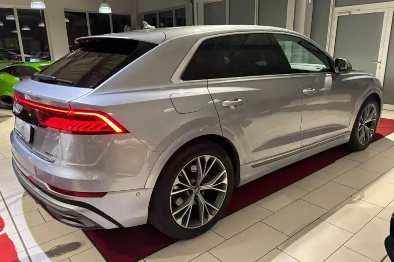Audi Q8 din 2021 cu 113.480 km - oferta AUD188472 - foto 5