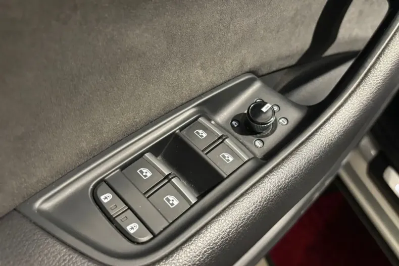 Audi Q8 din 2021 cu 113.480 km - oferta AUD188472 - foto 13