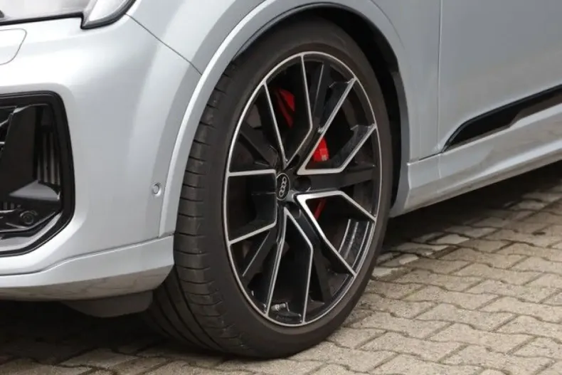 Audi SQ7 din 2024 cu 12.030 km - oferta AUD188479 - foto 11