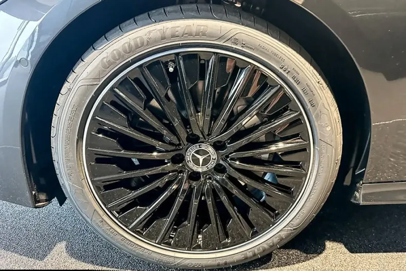 Mercedes-Benz CLE 200 (Clasa CLE) din 2024 cu 9.958 km - oferta MER188485 - foto 6