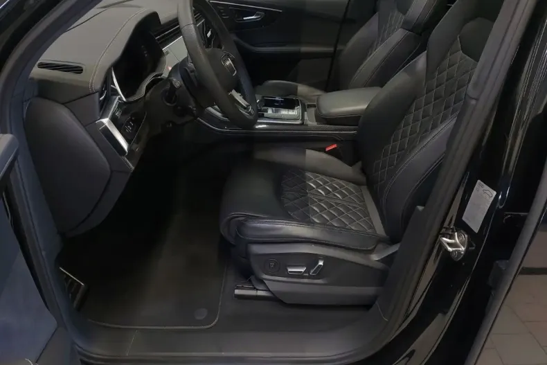 Audi SQ7 din 2023 cu 24.770 km - oferta AUD188489 - foto 8