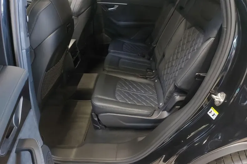 Audi SQ7 din 2023 cu 24.770 km - oferta AUD188489 - foto 10