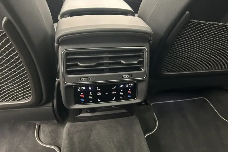 Audi SQ7 din 2024 cu 16.828 km - oferta AUD188490 - foto 14