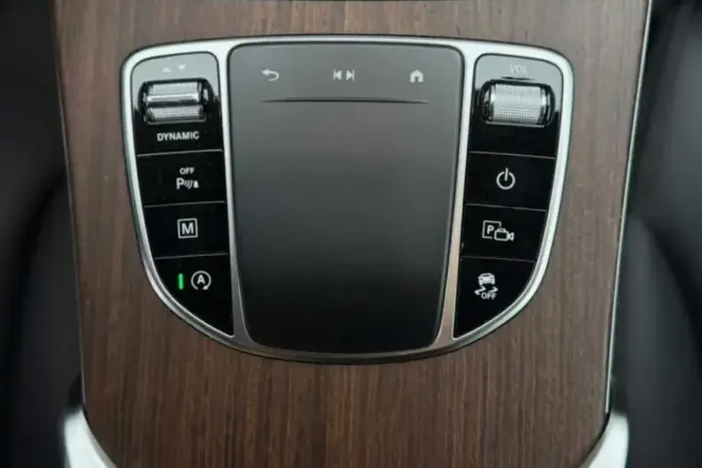 Mercedes-Benz GLC 200 (Clasa GLC) din 2021 cu 104.000 km - oferta MER188521 - foto 26