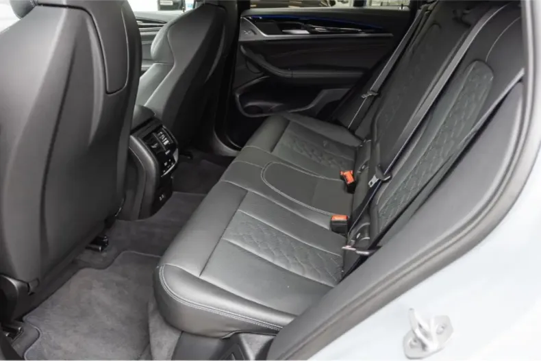 BMW X4 M (Seria X) din 2024 cu 27.100 km - oferta BMW188529 - foto 15