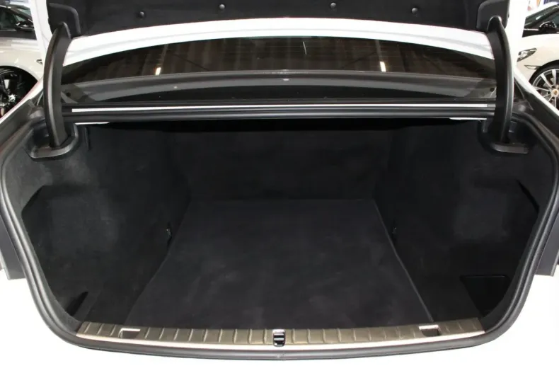 BMW 730 (Seria 7) din 2021 cu 61.885 km - oferta BMW188539 - foto 7