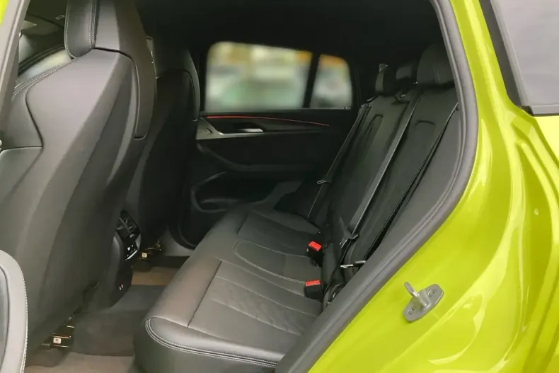 BMW X4 M (Seria X) din 2024 cu 17.400 km - oferta BMW188560 - foto 10