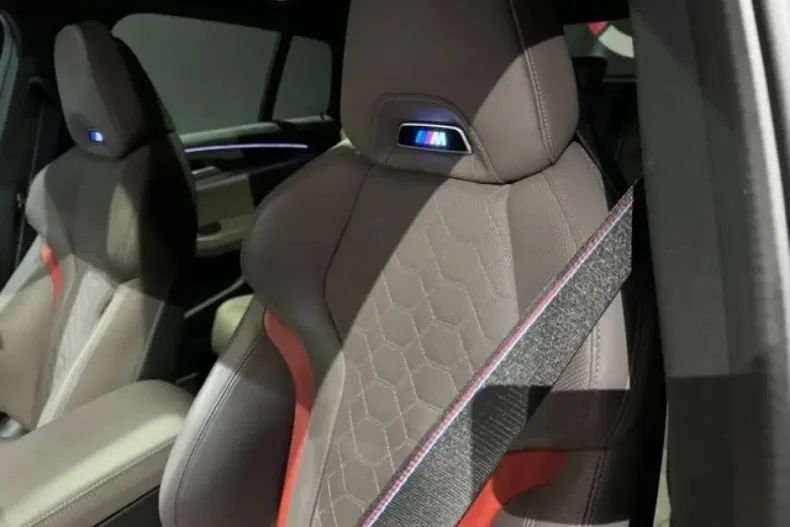 BMW X4 M (Seria X) din 2024 cu 13.027 km - oferta BMW188563 - foto 6