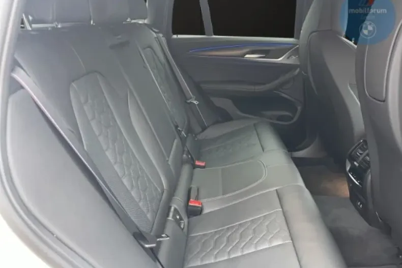 BMW X4 M (Seria X) din 2024 cu 19.947 km - oferta BMW188564 - foto 3