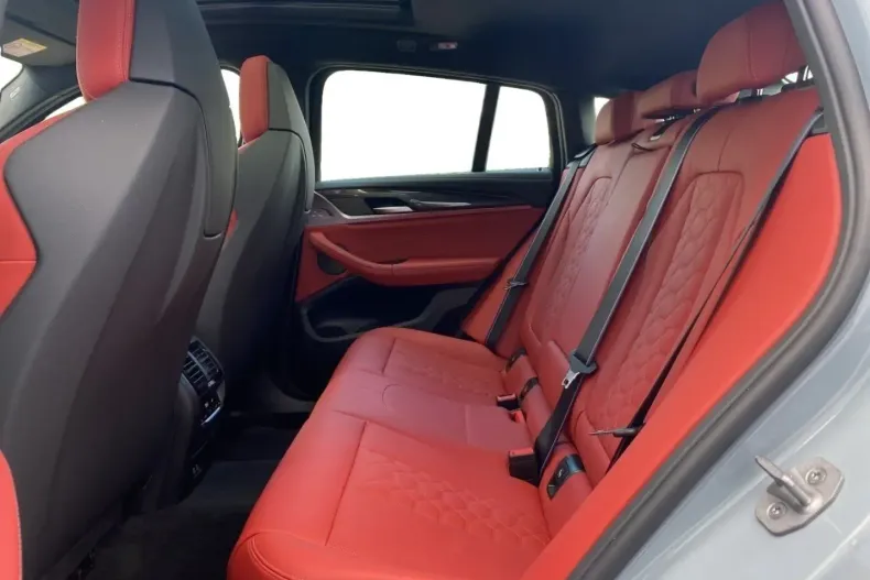 BMW X4 M (Seria X) din 2024 cu 12.011 km - oferta BMW188565 - foto 18