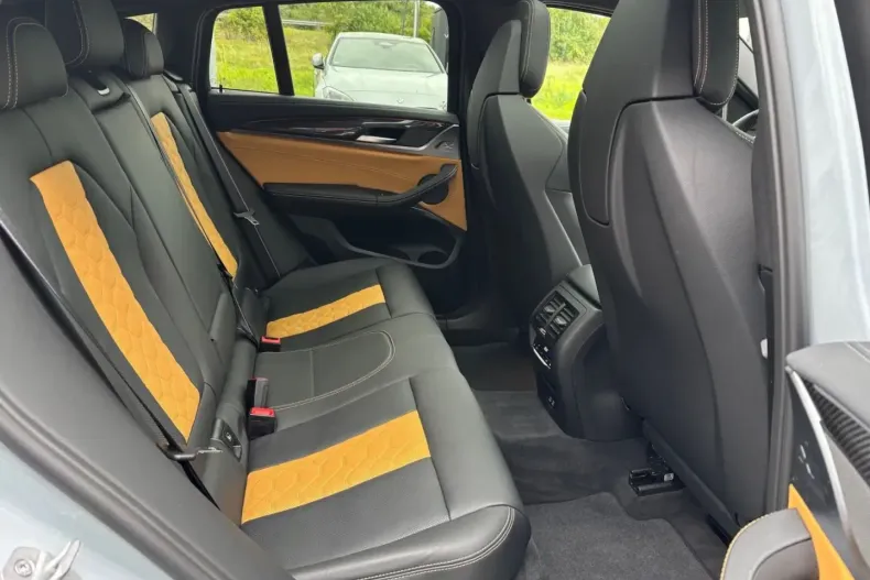 BMW X4 M (Seria X) din 2024 cu 16.688 km - oferta BMW188566 - foto 8