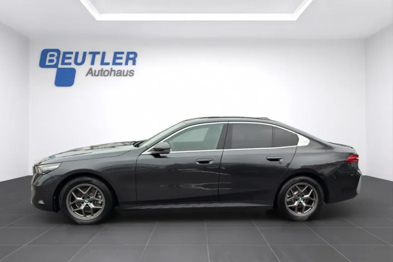 BMW 520 (Seria 5) din 2025 cu 30.501 km - oferta BMW188568 - foto 2