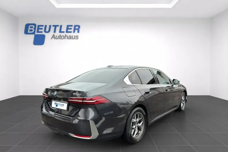 BMW 520 (Seria 5) din 2025 cu 30.501 km - oferta BMW188568 - foto 6