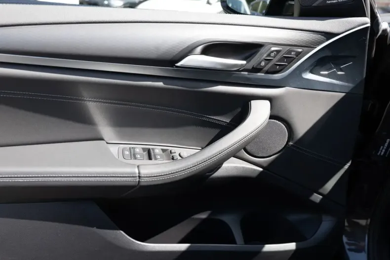 BMW X4 M (Seria X) din 2024 cu 20.708 km - oferta BMW188579 - foto 22