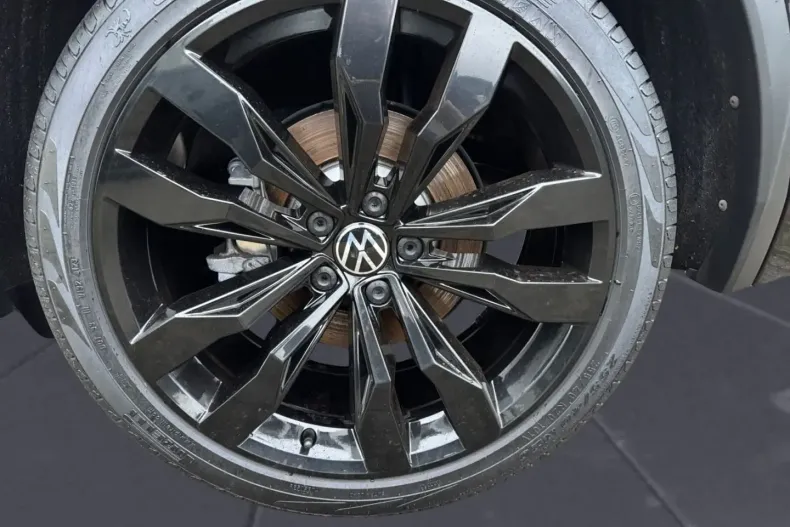 Volkswagen Tiguan din 2021 cu 40.679 km - oferta VOL188581 - foto 14