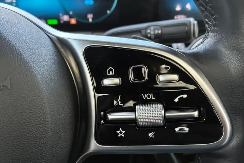 Mercedes-Benz EQA din 2021 cu 47.436 km - oferta MER188584 - foto 24