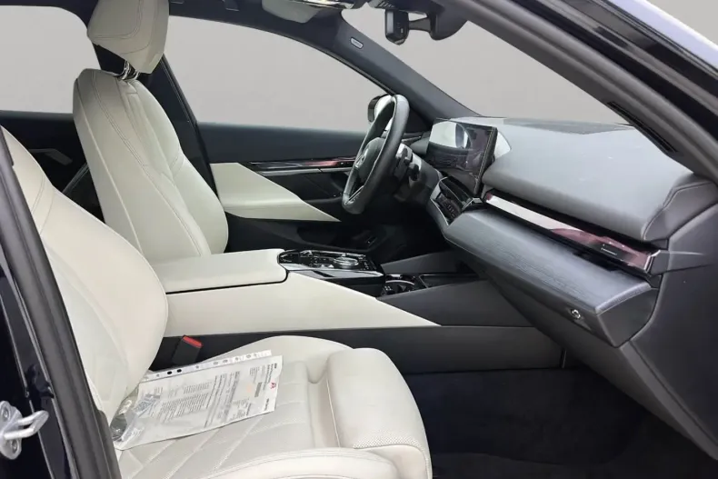 BMW 550 (Seria 5) din 2025 cu 30.389 km - oferta BMW188585 - foto 10