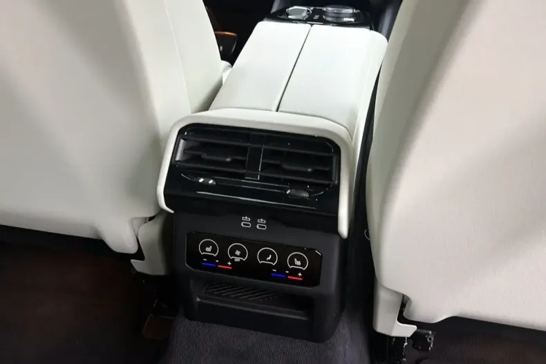 BMW 550 (Seria 5) din 2025 cu 30.389 km - oferta BMW188585 - foto 17