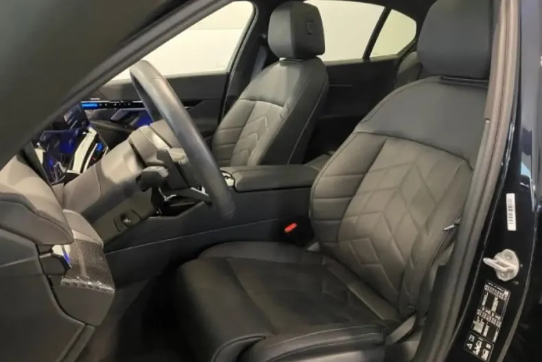 BMW 540 (Seria 5) din 2025 cu 16.912 km - oferta BMW188586 - foto 7