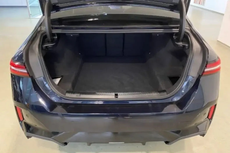 BMW 540 (Seria 5) din 2025 cu 16.912 km - oferta BMW188586 - foto 22