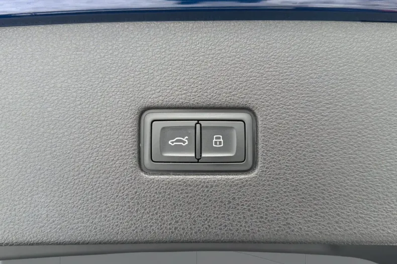 Audi Q8 din 2022 cu 44.850 km - oferta AUD188589 - foto 32