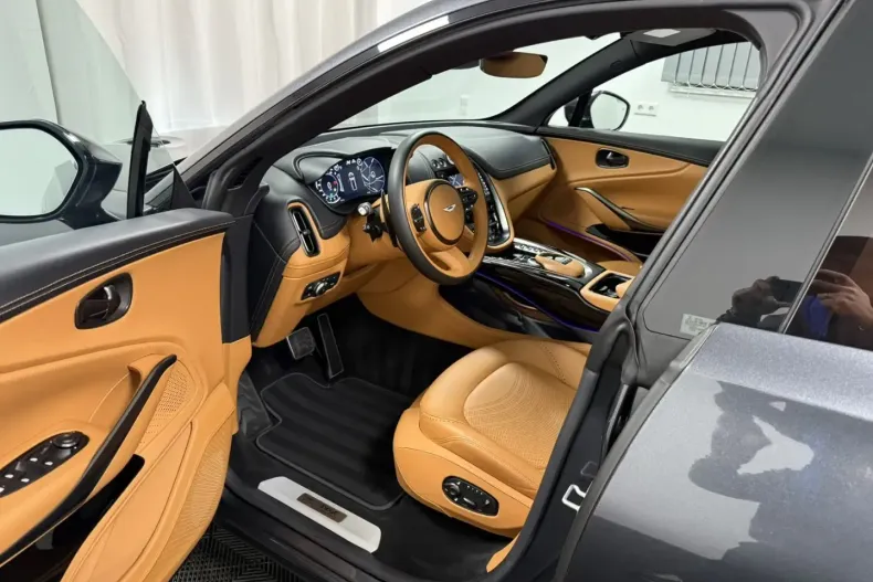 Aston Martin DBX din 2025 cu 17.330 km - oferta AST188596 - foto 9