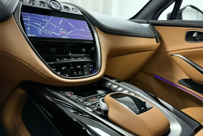 Aston Martin DBX din 2025 cu 17.330 km - oferta AST188596 - foto 25